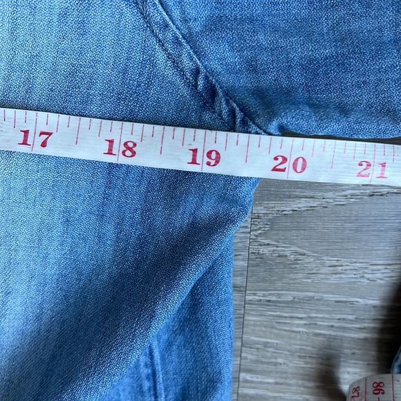 Frank & Eileen Grayson Denim Shirt - Picture 13 of 14